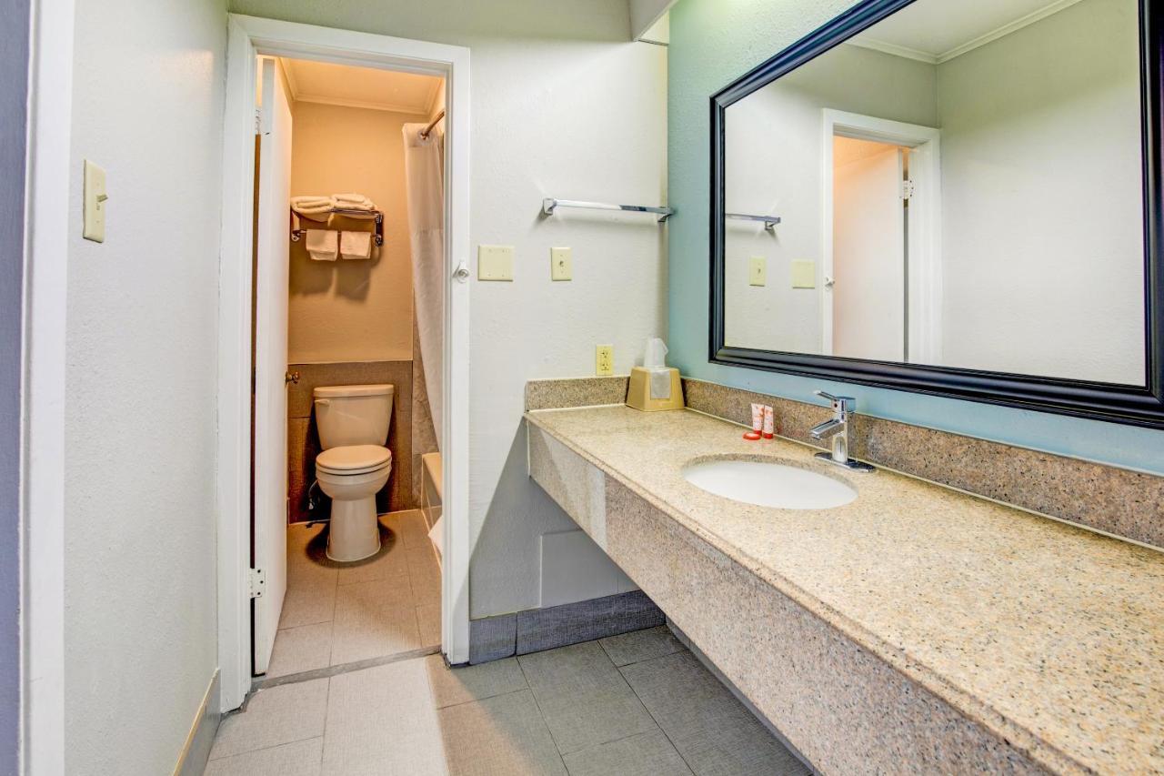 Oyo Hotel Lake Charles La I-10 Ngoại thất bức ảnh