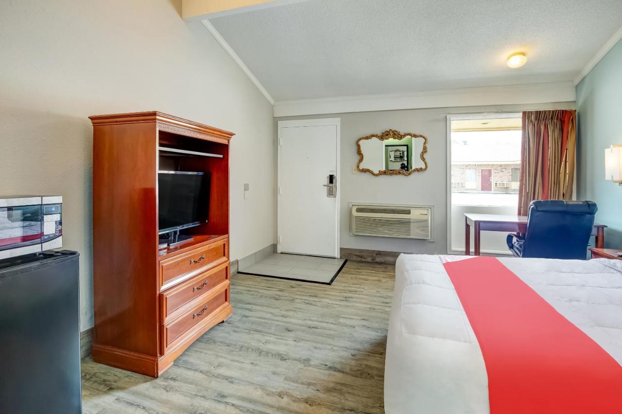 Oyo Hotel Lake Charles La I-10 Ngoại thất bức ảnh