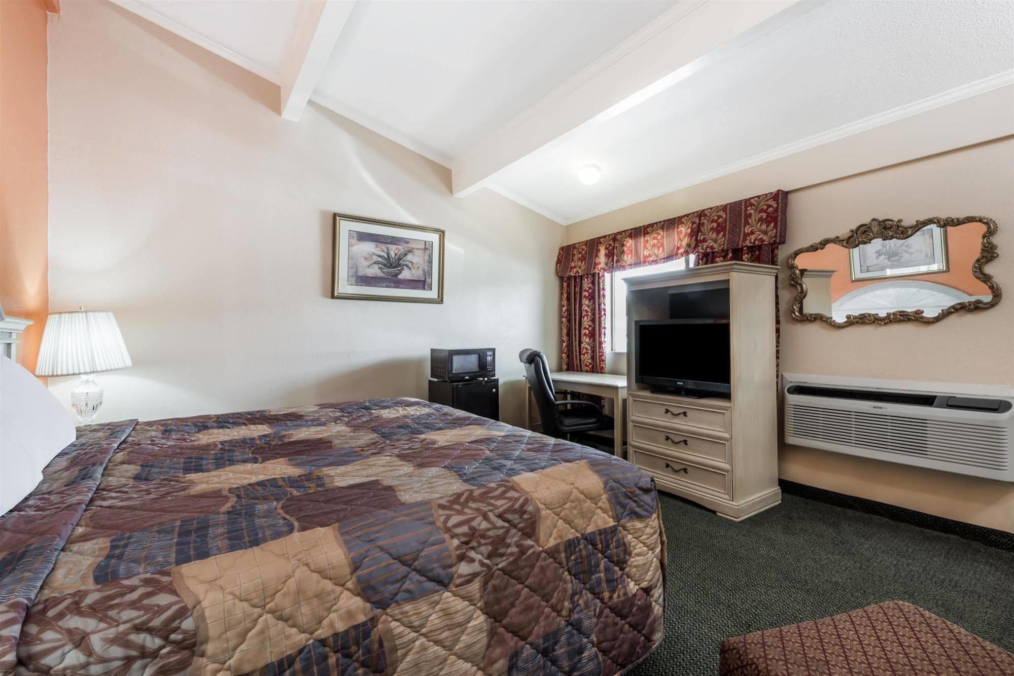Oyo Hotel Lake Charles La I-10 Ngoại thất bức ảnh