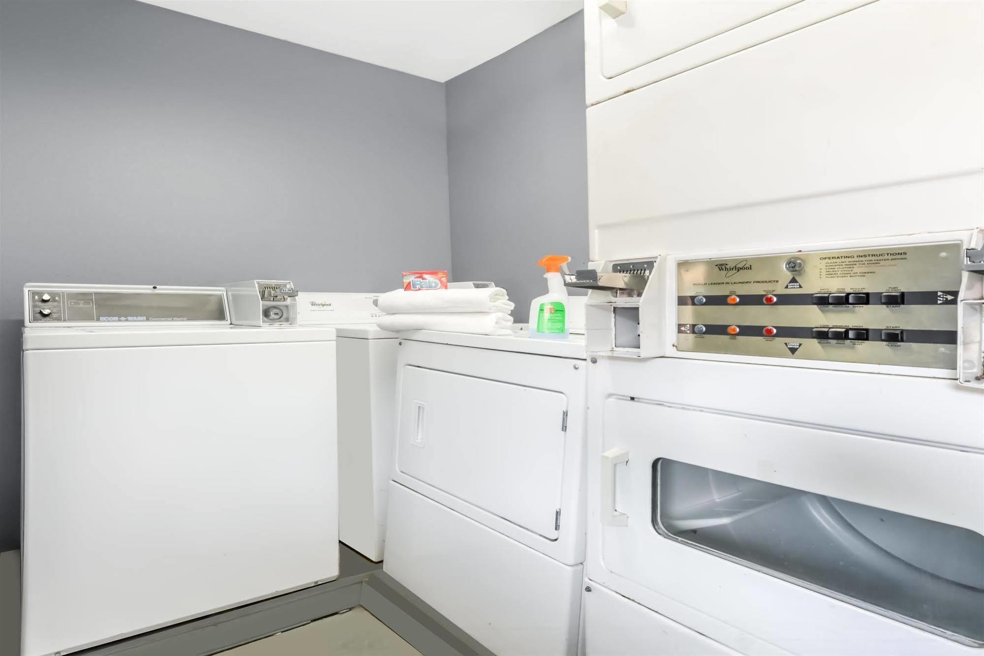 Oyo Hotel Lake Charles La I-10 Ngoại thất bức ảnh