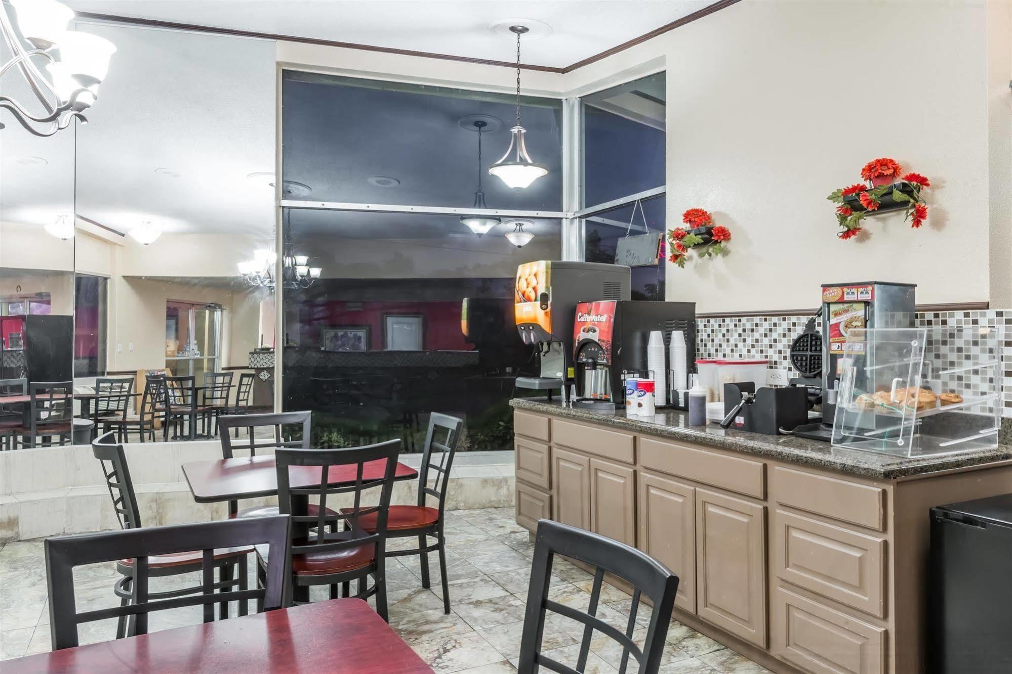 Oyo Hotel Lake Charles La I-10 Ngoại thất bức ảnh