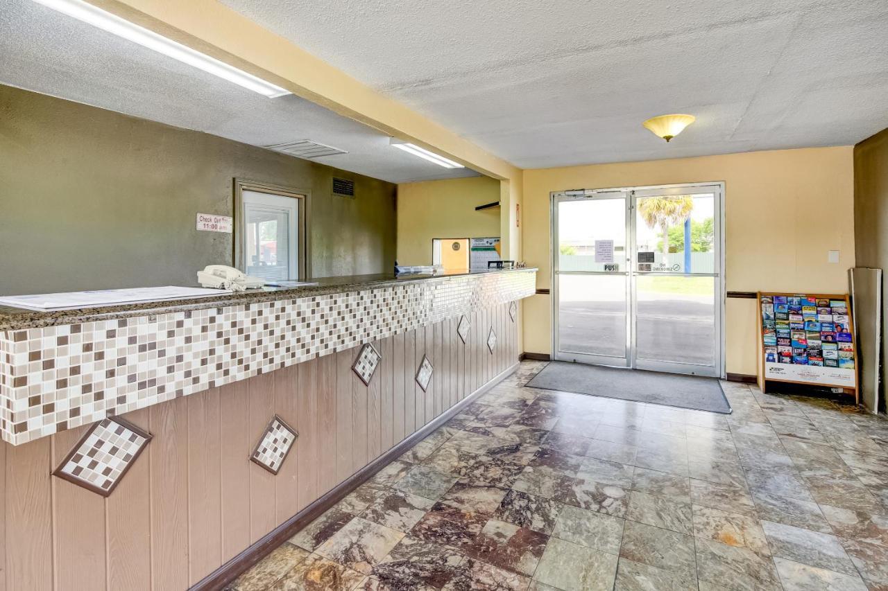 Oyo Hotel Lake Charles La I-10 Ngoại thất bức ảnh